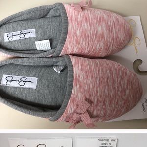 NWT Jessica Simpson pink and white slippers